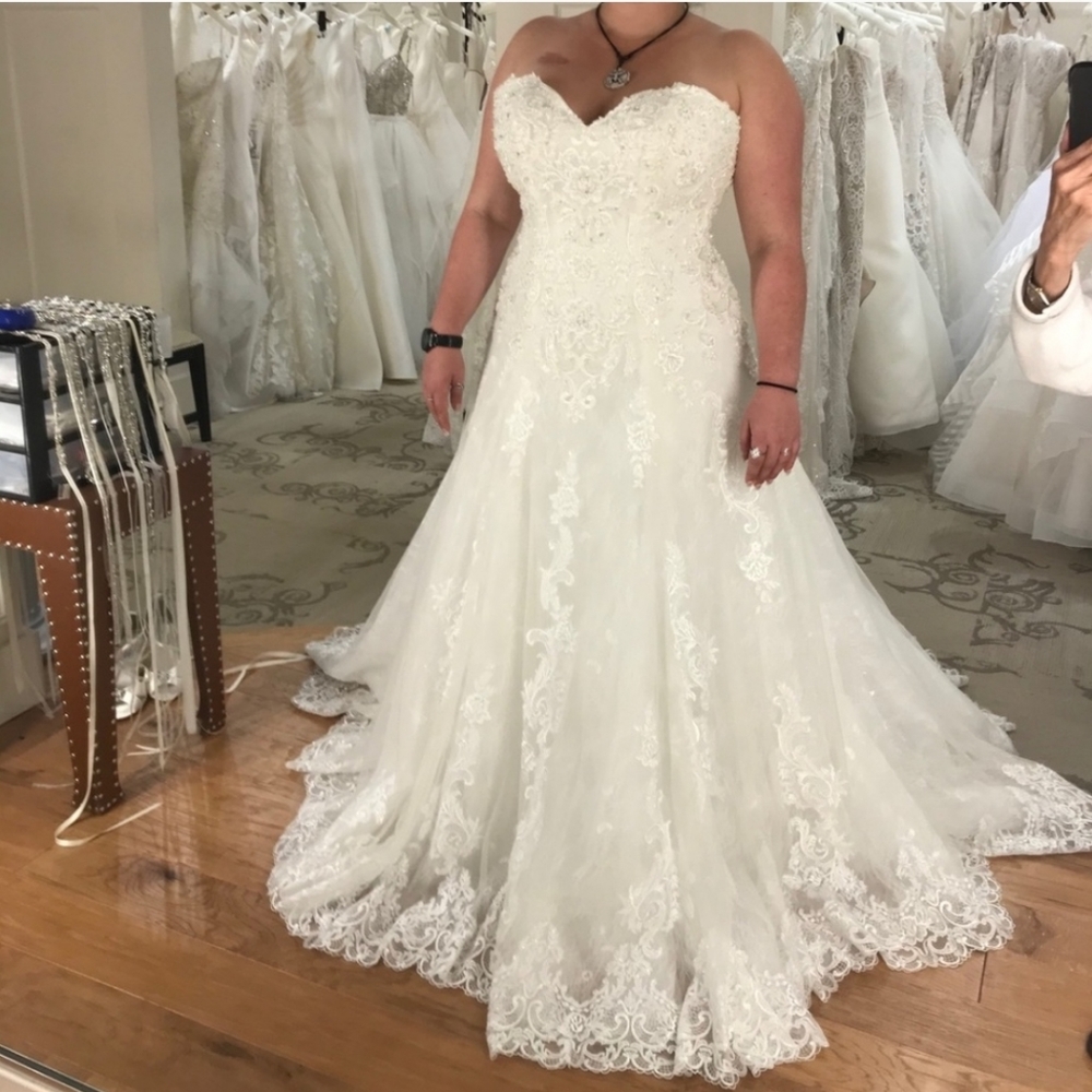 SALE Maggie Sottero Gail Wedding Gown